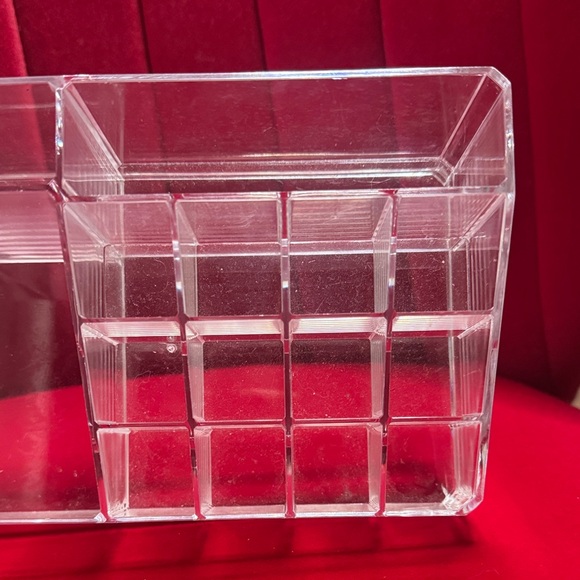 Clear Acrylic Organizer - Picture 3 of 5